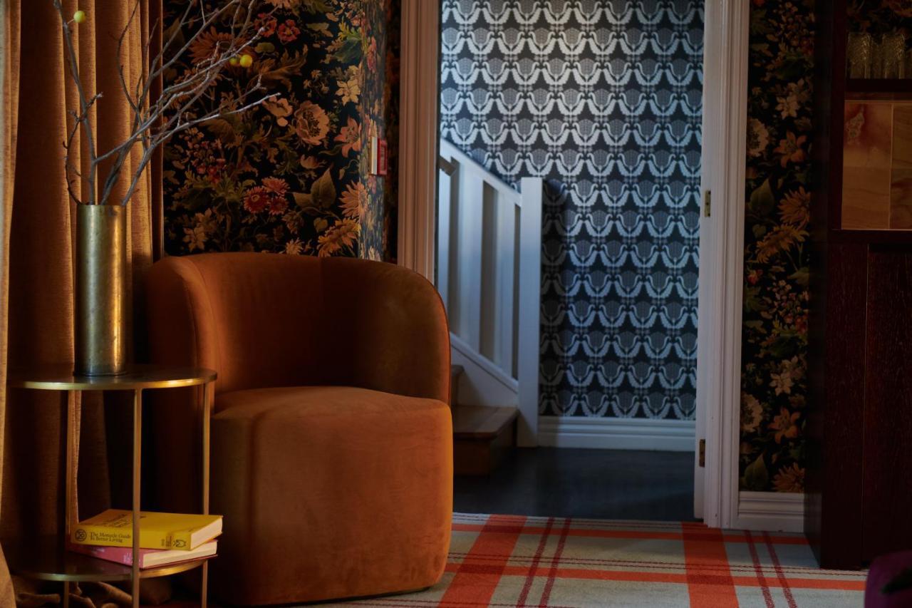 The Dairy Private Hotel By Naumi Hotels Queenstown Bagian luar foto