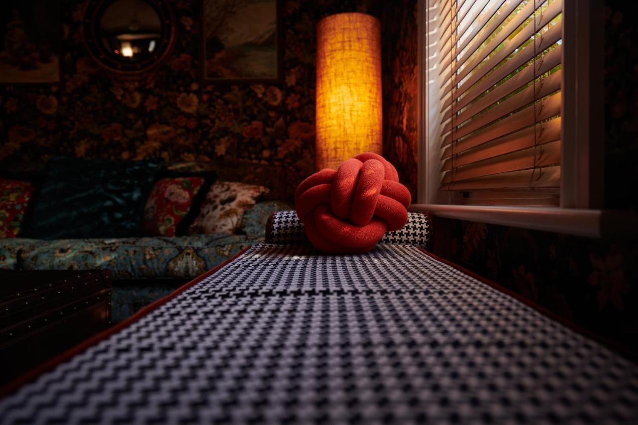 The Dairy Private Hotel By Naumi Hotels Queenstown Bagian luar foto