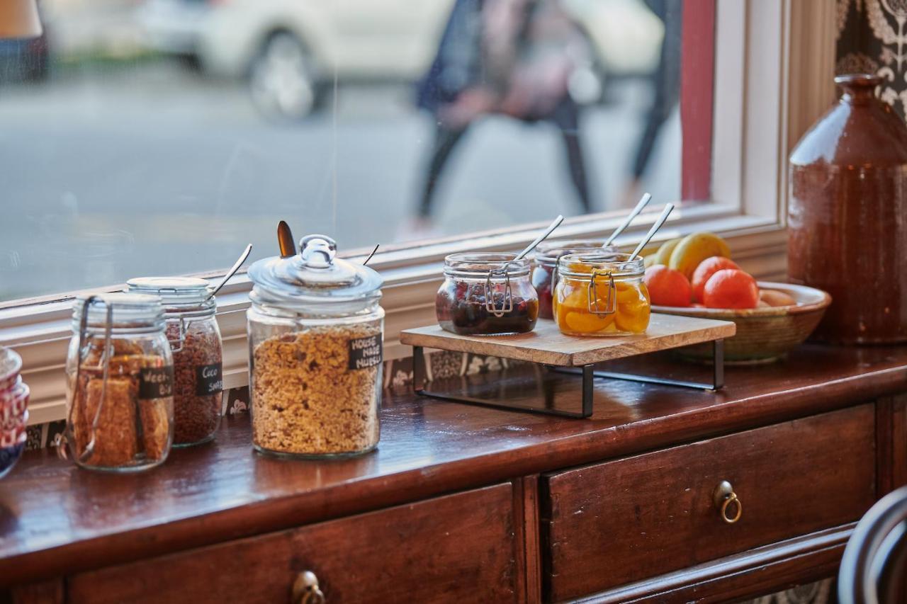 The Dairy Private Hotel By Naumi Hotels Queenstown Bagian luar foto